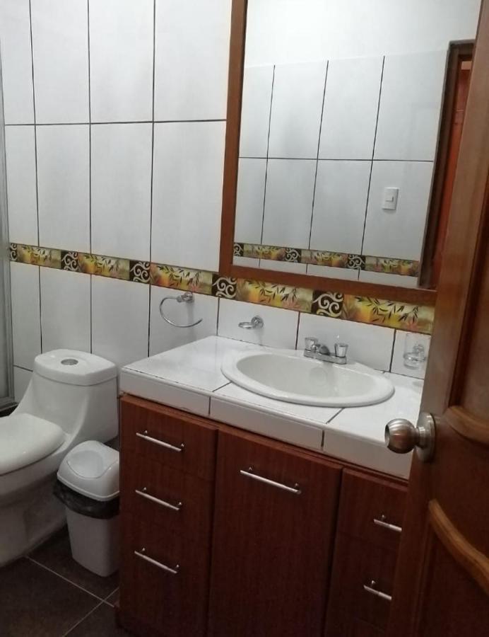 Deluxe Hotel Talara - A 5 Minutos Del Aeropuerto Y Plaza De Armas Buitenkant foto