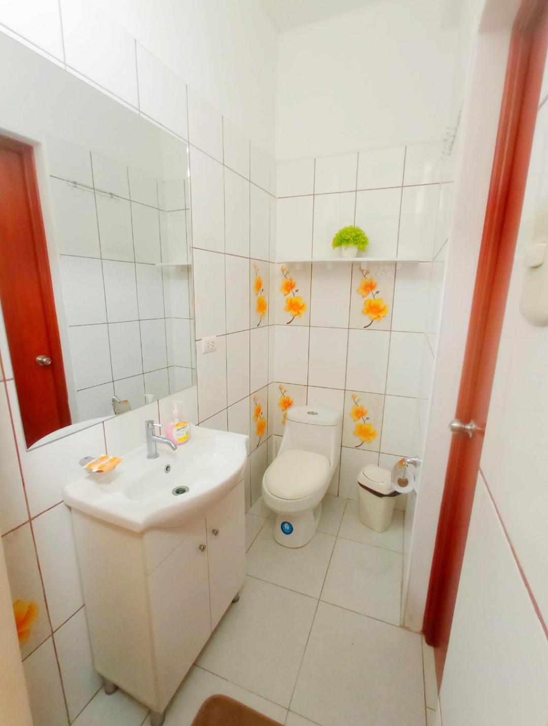 Deluxe Hotel Talara - A 5 Minutos Del Aeropuerto Y Plaza De Armas Kamer foto