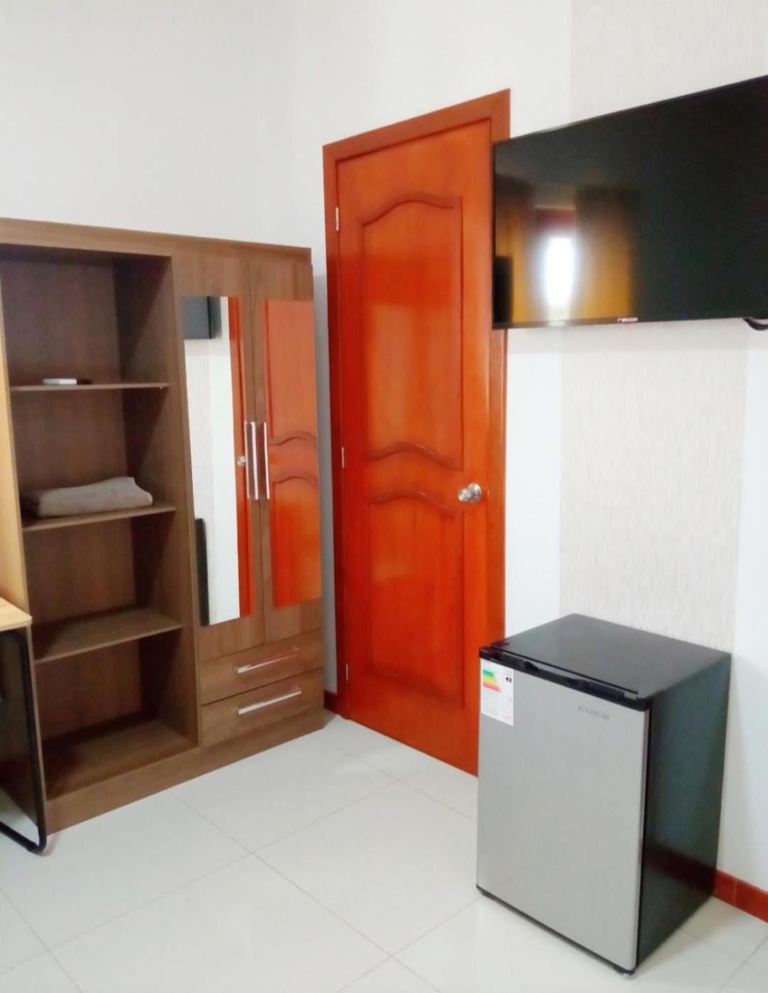 Deluxe Hotel Talara - A 5 Minutos Del Aeropuerto Y Plaza De Armas Kamer foto