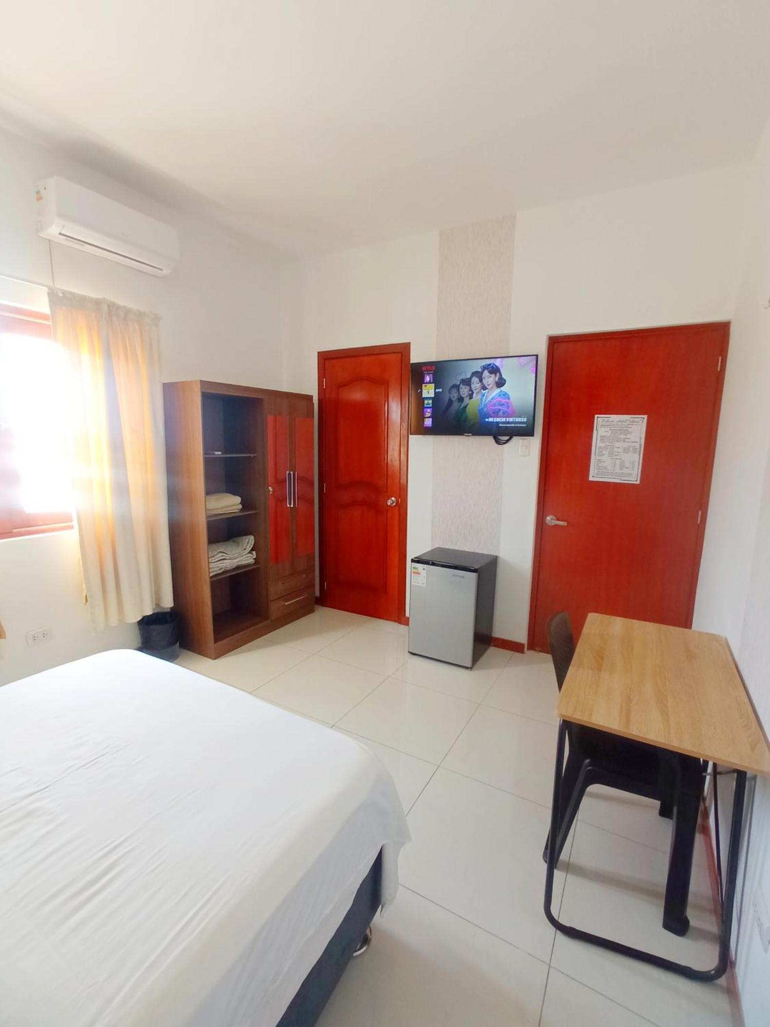 Deluxe Hotel Talara - A 5 Minutos Del Aeropuerto Y Plaza De Armas Buitenkant foto