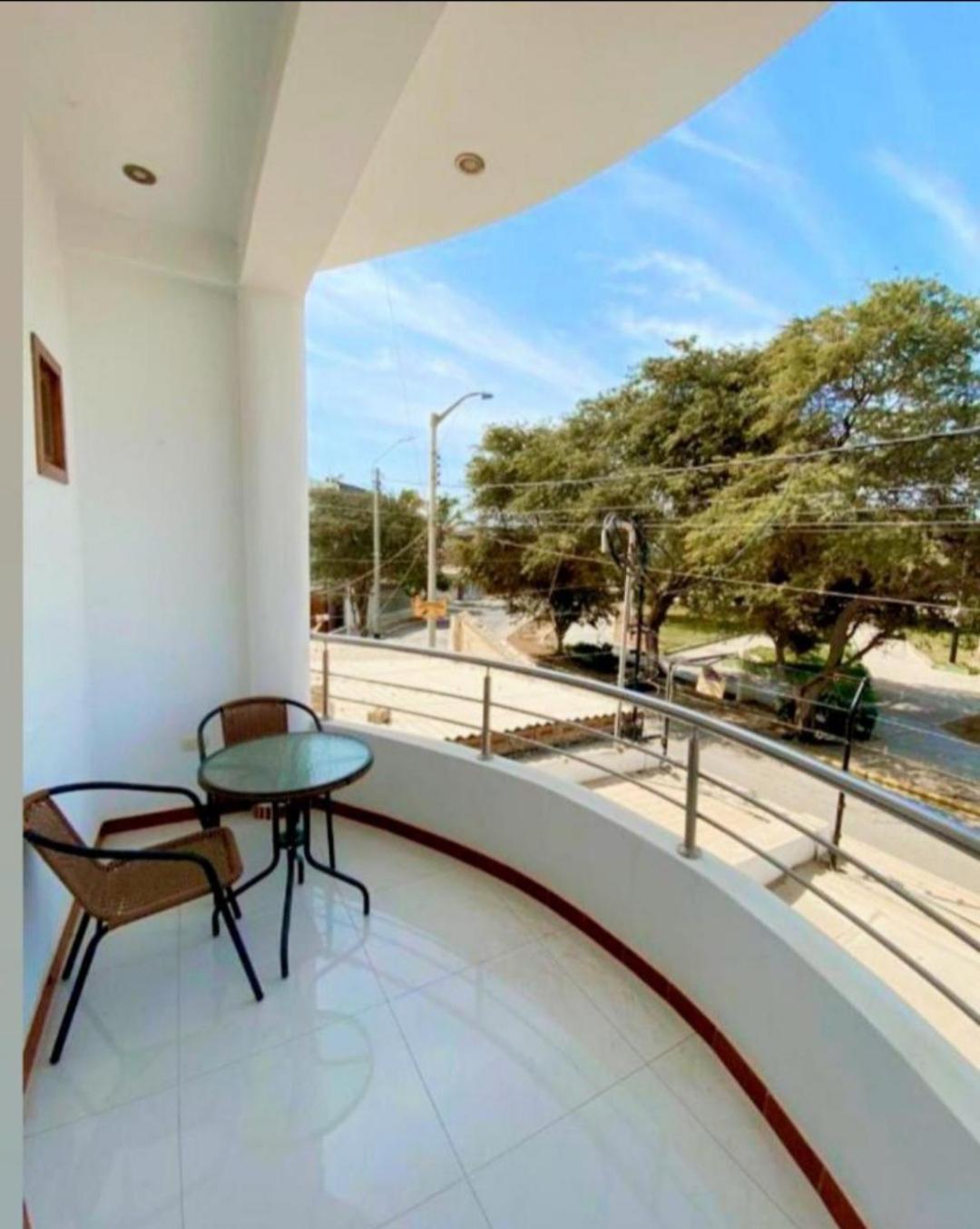 Deluxe Hotel Talara - A 5 Minutos Del Aeropuerto Y Plaza De Armas Kamer foto