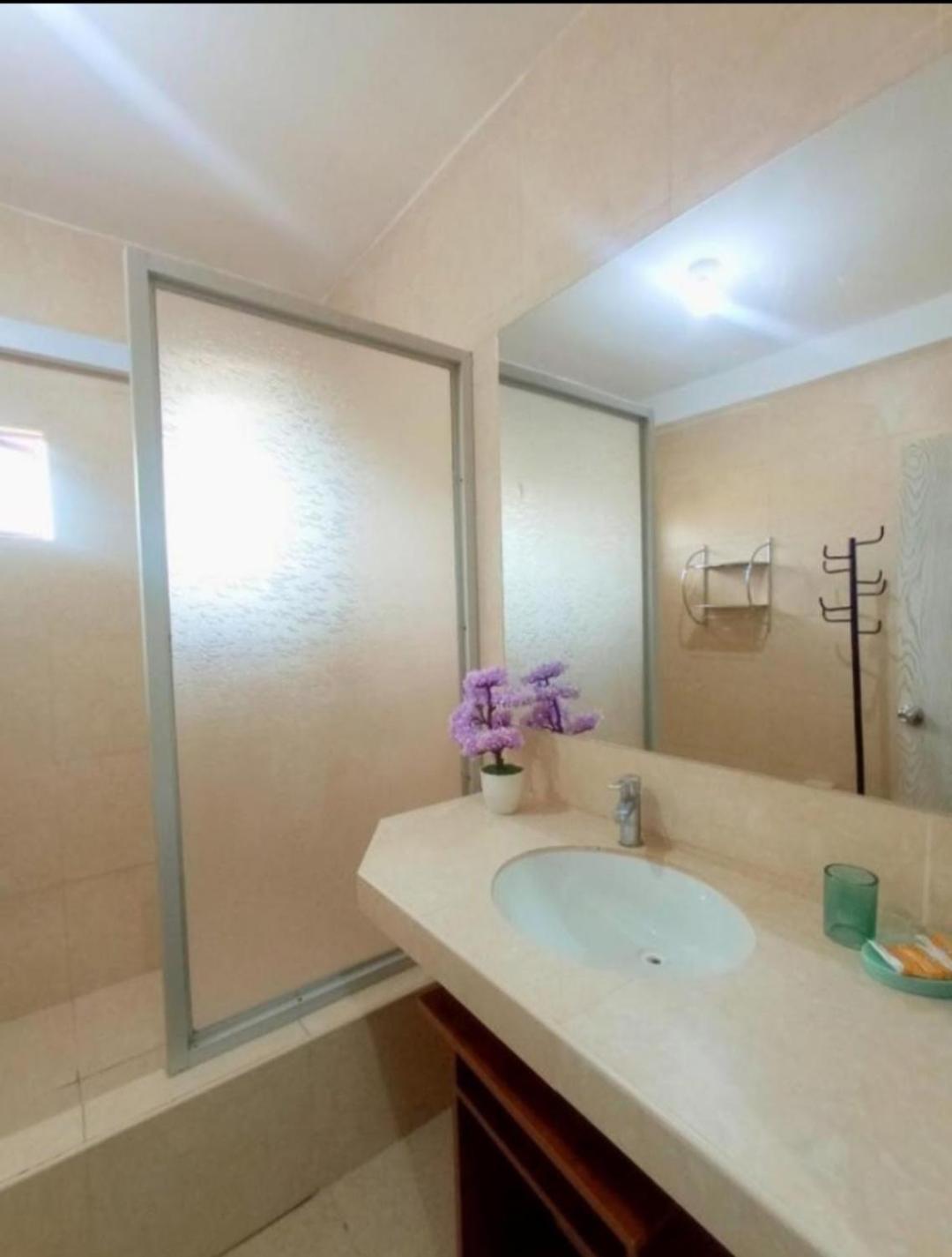 Deluxe Hotel Talara Cerca Al Aeropuerto Y Centro Civico Kamer foto