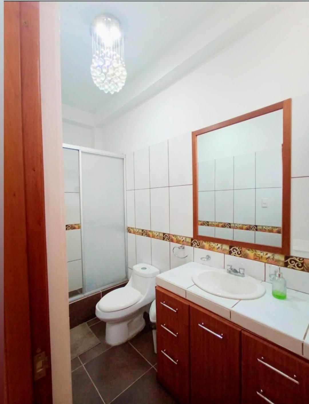 Deluxe Hotel Talara Cerca Al Aeropuerto Y Centro Civico Kamer foto